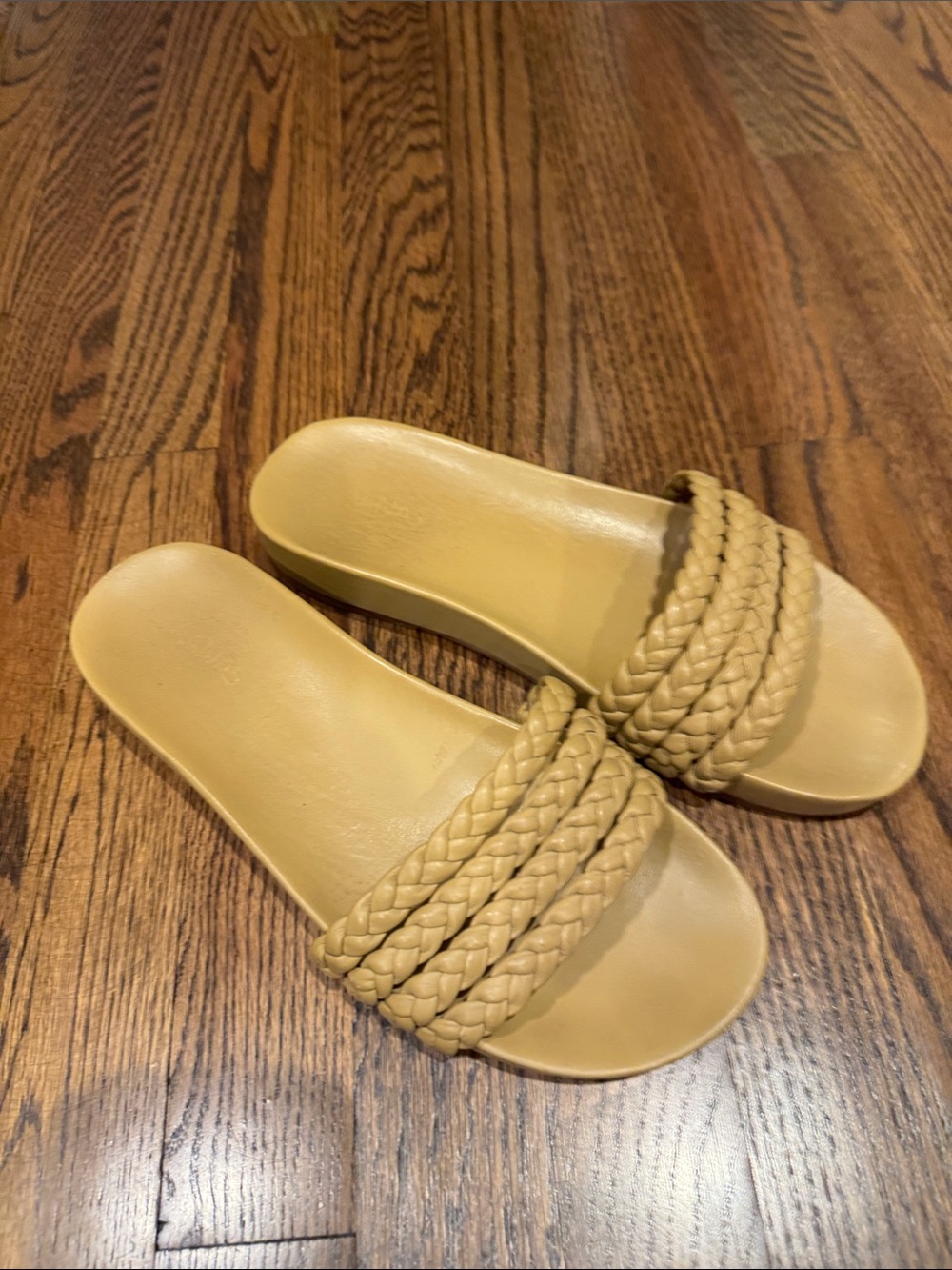 Tuckernuck Kaanas Braided Slide Sandals